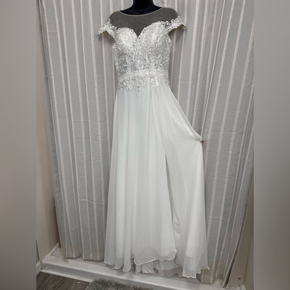 White Lace Evening Gown Wedding Dress‎ with Small Train and Slit Size 8
